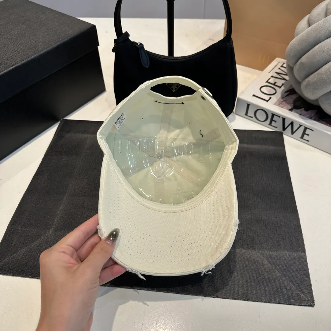 P50 Chrome Hearts 💓Early spring Korean style fashion retro distressed hole hat worn design versatile baseball cap peaked cap